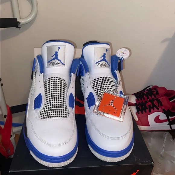 Jordan | Shoes | Jordan Motorsport 4 Size 3 Pre Owned Great  display picture 1